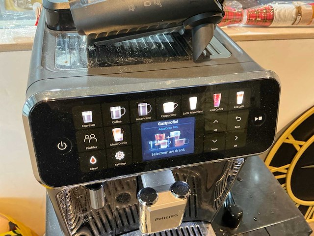 Philips series 5500 koffiemachine - afbeelding 4 van  7