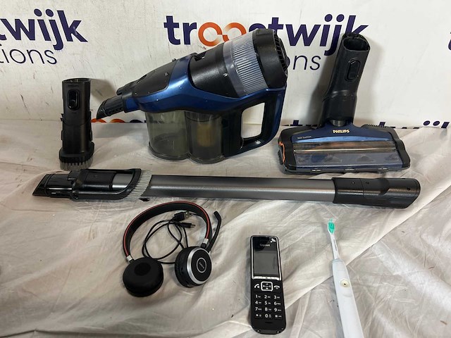 Philips stofzuiger | philips tandenborstel | gigaset telefoon | jabra koptelefoon - afbeelding 1 van  1