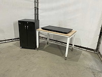 Philips televisie en kast - afbeelding 1 van  9