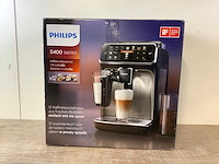 Phillips 5400 series koffie- & espressomachines - afbeelding 2 van  8