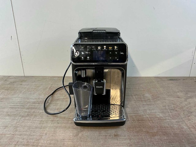Phillips 5400 series koffie- & espressomachines - afbeelding 1 van  8