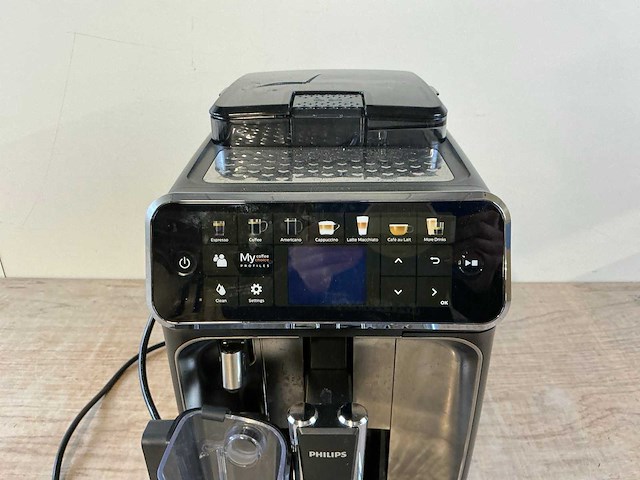 Phillips 5400 series koffie- & espressomachines - afbeelding 3 van  8