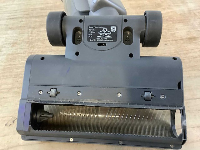 Phillips aquatrio cordless 7000 series steelstofzuiger - afbeelding 5 van  9