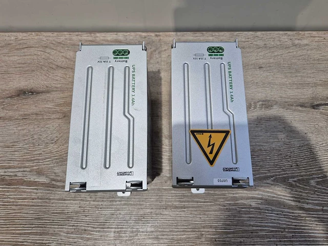 Phoenix - ups bat (2x) - afbeelding 1 van  2