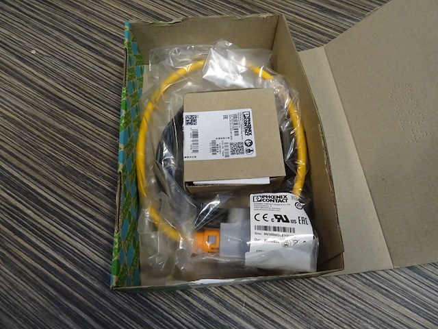 Phoenix contact - pact rcp-4000a-1a-d190 - stroommeettransformator - afbeelding 2 van  4