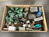 Phoenix contact, sick, vega - partij industriële besturings- en automatiseringscomponenten - afbeelding 5 van  10