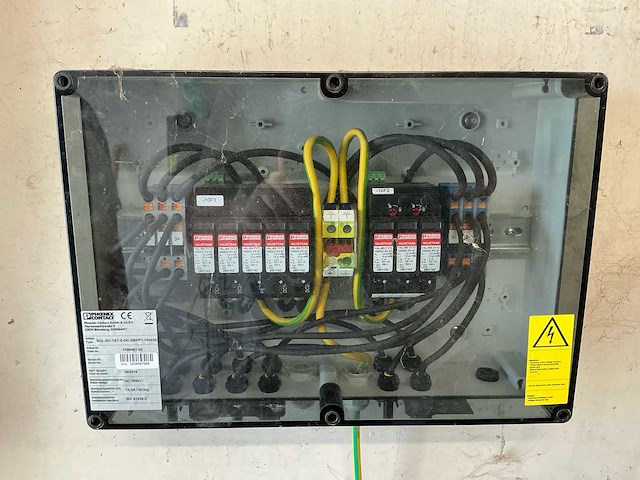 Phoenix contact sol-sc-1st-0-dc-3mppt-1004se pv string combiner boxen – 1000 v dc – 10 stuks - afbeelding 1 van  14