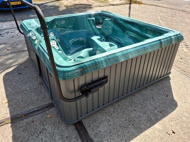 Phoenix spa 4 persoons amerikaans jacuzzi en buitenspa - afbeelding 9 van  24