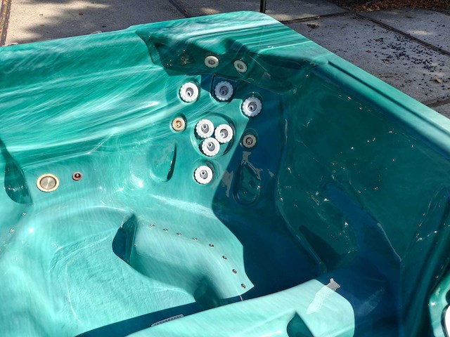 Phoenix spa 4 persoons amerikaans jacuzzi en buitenspa - afbeelding 2 van  24
