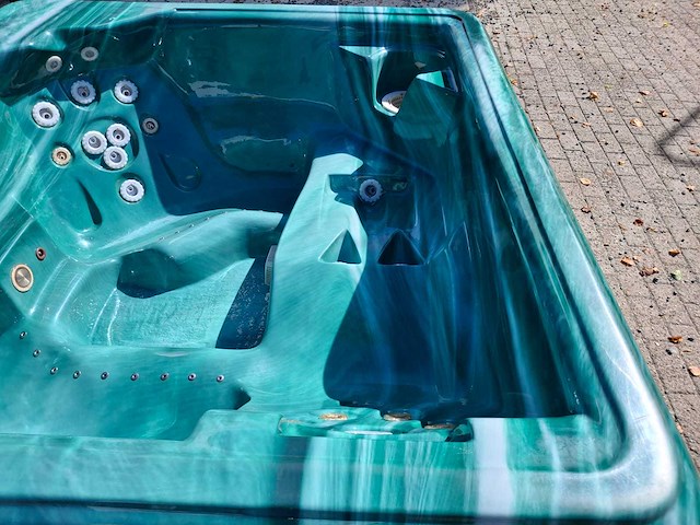 Phoenix spa 4 persoons amerikaans jacuzzi en buitenspa - afbeelding 7 van  24