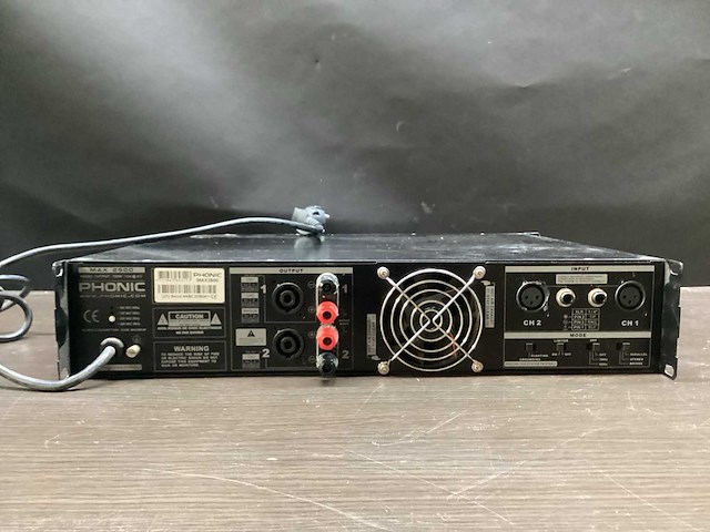 Phonic - max 2500 - versterker - afbeelding 3 van  4