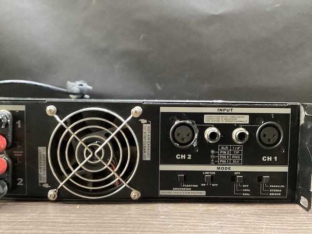 Phonic - max 2500 - versterker - afbeelding 4 van  4