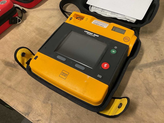 Physio control lifepak 1000 defibrillator - afbeelding 3 van  4