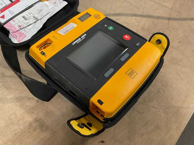 Physio control lifepak 1000 defibrillator - afbeelding 1 van  4