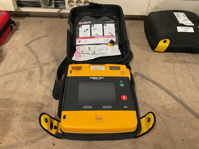 Physio control lifepak 1000 defibrillator - afbeelding 2 van  4