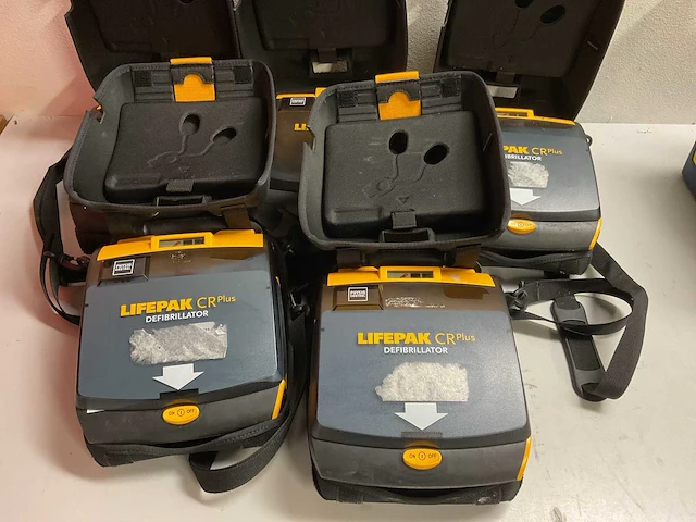 Physio control lifepak crplus aed defibrillator (5x) - afbeelding 2 van  5