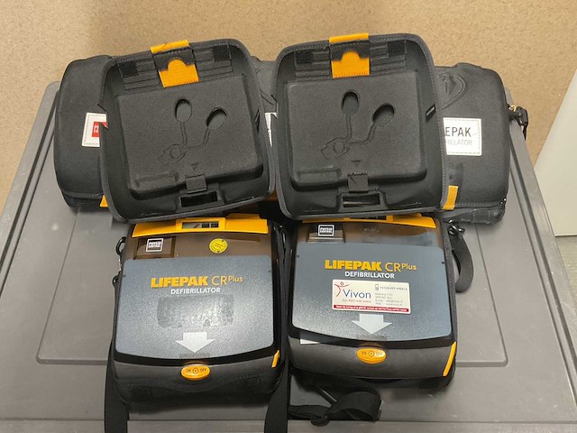 *physio control lifepak crplus defibrillator (5x) - afbeelding 2 van  4