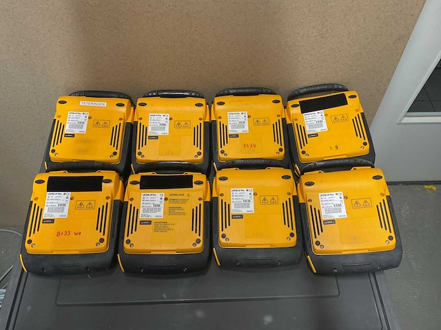 *physio control lifepak crplus defibrillator (8x) - afbeelding 4 van  4