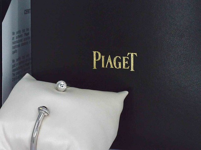 Piaget - possession model open bangle armband met diamanten - afbeelding 10 van  11