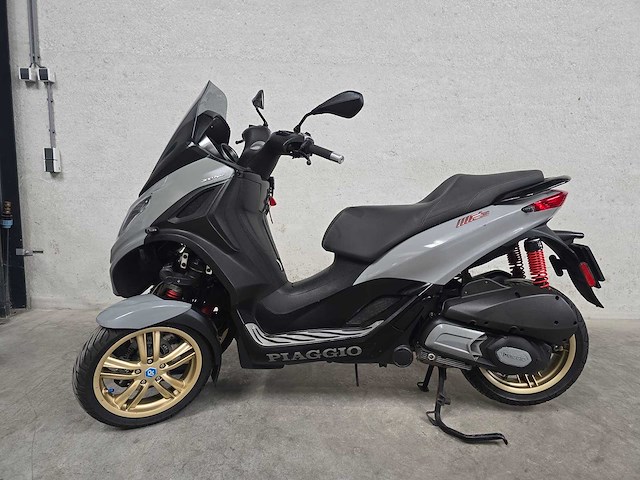 Piaggio - 300 mp3 - hpe sport - motorscooter h811fs - afbeelding 1 van  7