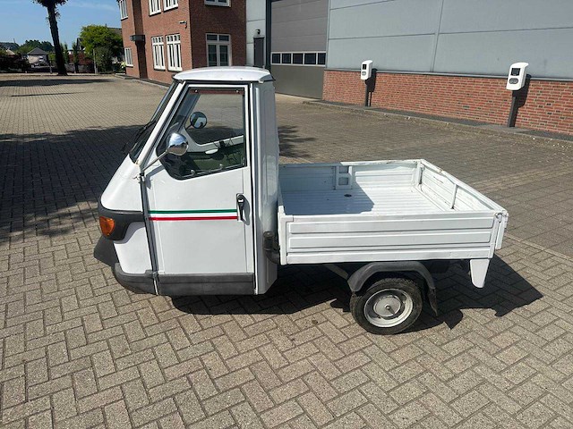 Piaggio - ape tuktuk - scooter - afbeelding 2 van  9