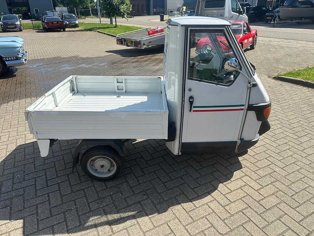 Piaggio - ape tuktuk - scooter - afbeelding 7 van  9