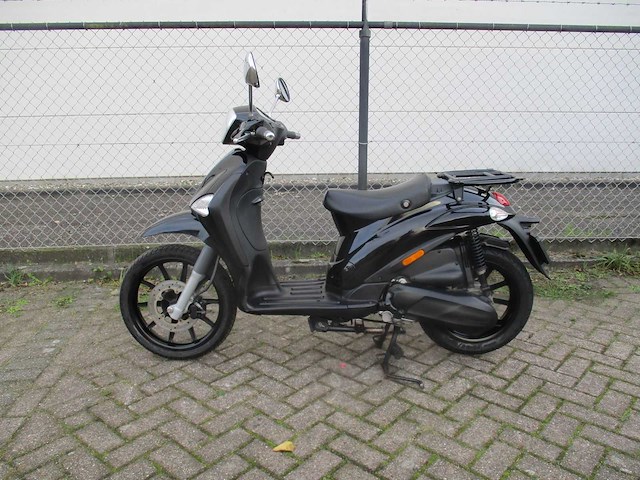 Piaggio - bezorg bromscooter - liberty corporate injectie - scooter - afbeelding 1 van  11