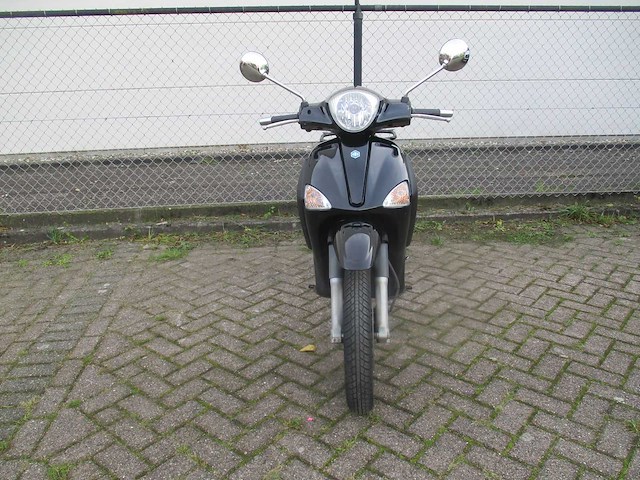 Piaggio - bezorg bromscooter - liberty corporate injectie - scooter - afbeelding 5 van  11