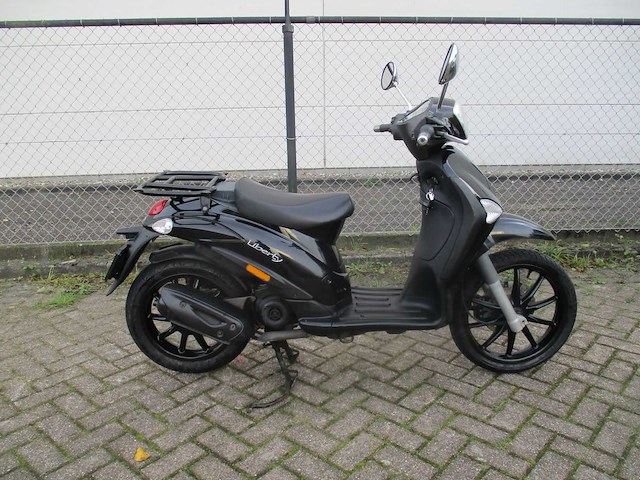 Piaggio - bezorg bromscooter - liberty corporate injectie - scooter - afbeelding 8 van  11