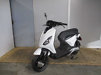 Piaggio - bromscooter - 1 - e-scooter - afbeelding 4 van  11