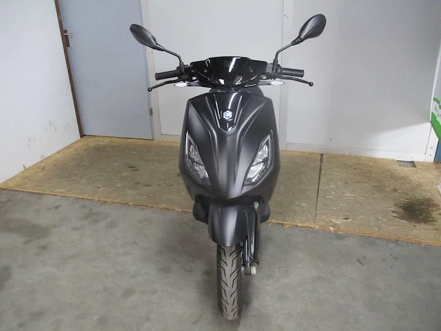 Piaggio - bromscooter - 1 plus - e-scooter - afbeelding 6 van  12