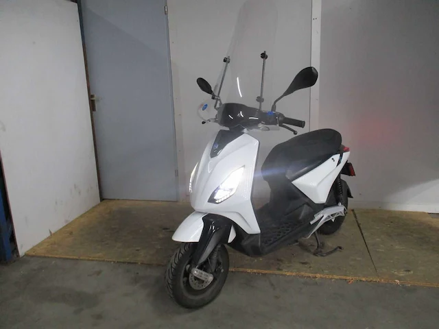 Piaggio - bromscooter - 1 plus - e-scooter - afbeelding 4 van  11