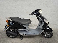 Piaggio - bromscooter - fly - 4t 45km uitvoering fj902l - afbeelding 2 van  7