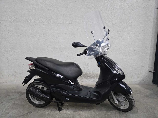 Piaggio - bromscooter - fly 4t - 45km uitvoering f448vz - afbeelding 2 van  7