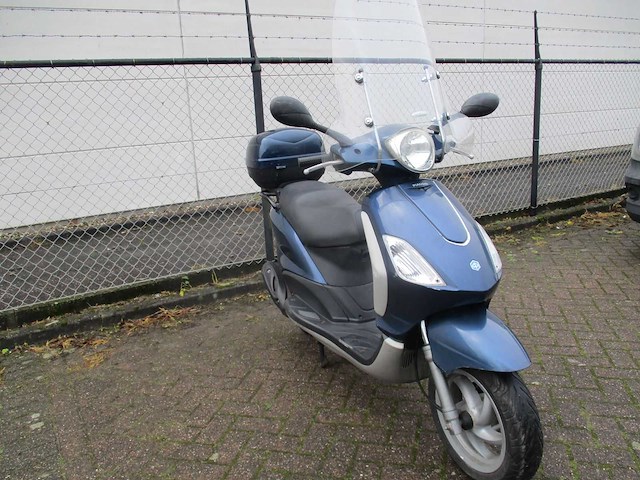 Piaggio - bromscooter - fly 4t - scooter - afbeelding 7 van  11