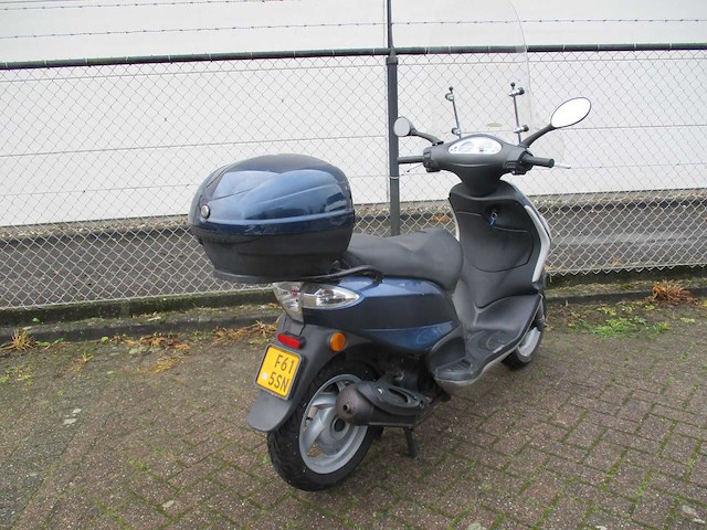 Piaggio - bromscooter - fly 4t - scooter - afbeelding 9 van  11