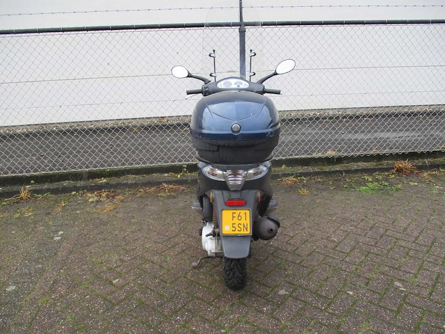 Piaggio - bromscooter - fly 4t - scooter - afbeelding 10 van  11