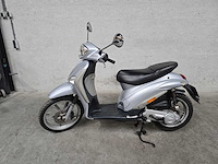 Piaggio - bromscooter - liberty - 4t 45km uitvoering 57dgd1 - afbeelding 2 van  7