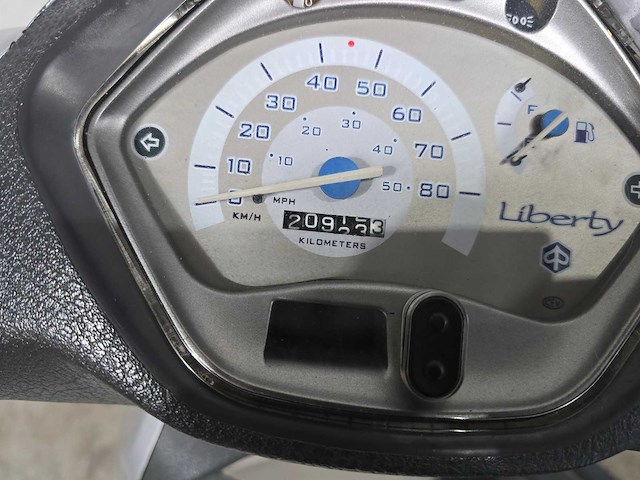 Piaggio - bromscooter - liberty - 4t 45km uitvoering 57dgd1 - afbeelding 7 van  7