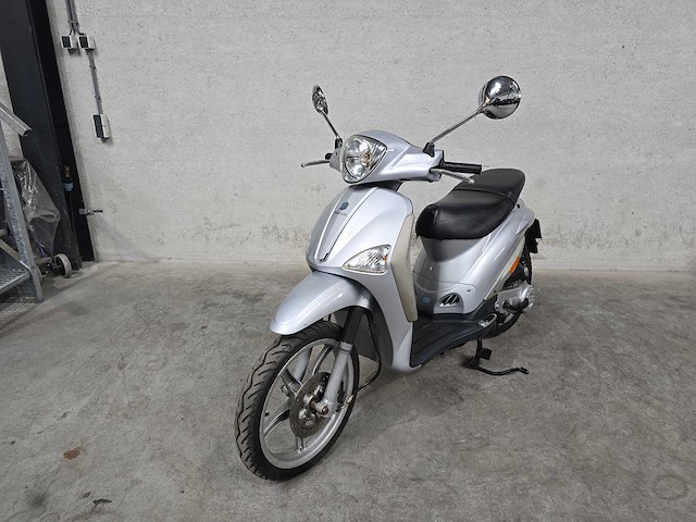 Piaggio - bromscooter - liberty - 4t 45km uitvoering 57dgd1 - afbeelding 4 van  7