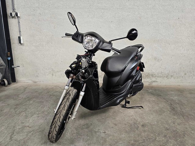 Piaggio - bromscooter - liberty - 4t 45km uitvoering fth75j - afbeelding 6 van  11