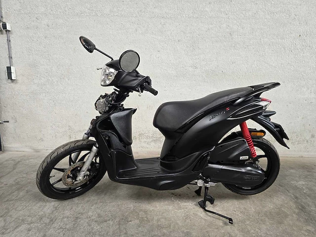 Piaggio - bromscooter - liberty - 4t 45km uitvoering fth75j - afbeelding 1 van  11
