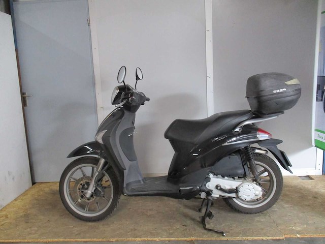 Piaggio - bromscooter - liberty 4 tempi - scooter - afbeelding 1 van  11