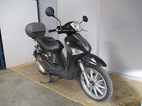 Piaggio - bromscooter - liberty 4 tempi - scooter - afbeelding 7 van  11