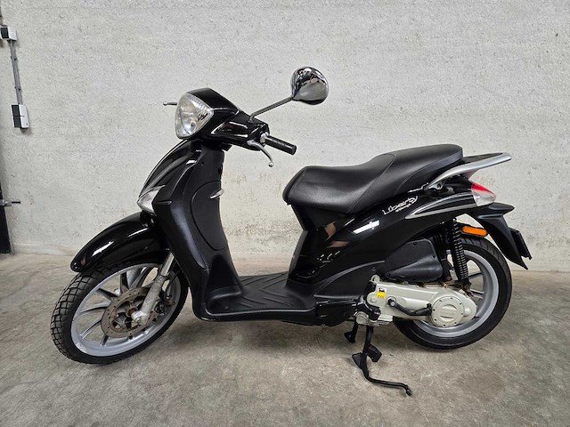 Piaggio - bromscooter - liberty 4takt - brommer - afbeelding 1 van  6