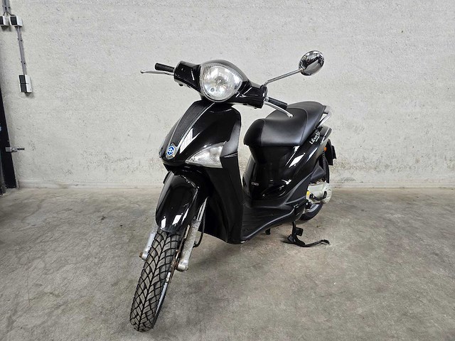 Piaggio - bromscooter - liberty 4takt - brommer - afbeelding 3 van  6