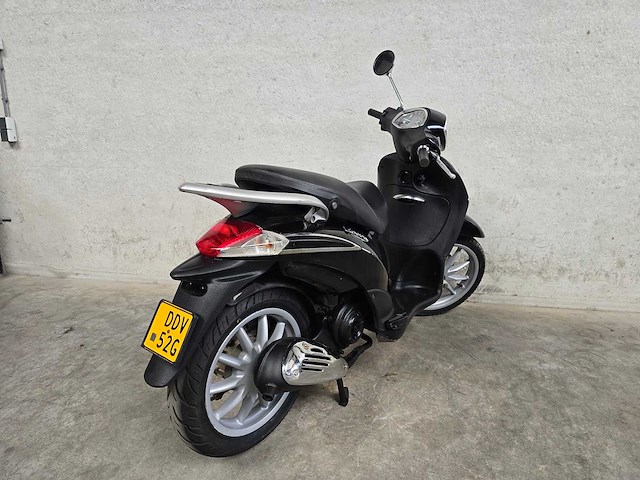 Piaggio - bromscooter - liberty 4takt - brommer - afbeelding 5 van  6