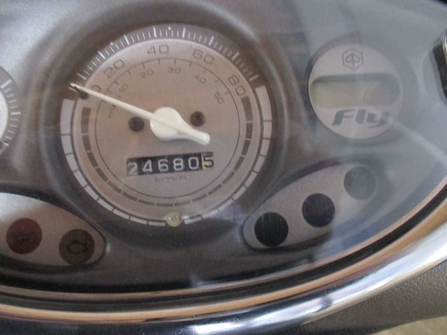 Piaggio - bromscooter - new fly 4t - scooter - afbeelding 5 van  13