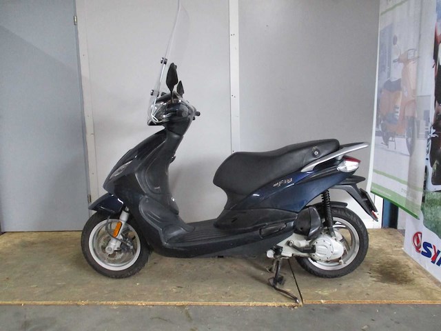 Piaggio - bromscooter - new fly 4t - scooter - afbeelding 1 van  13