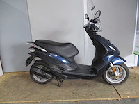 Piaggio - bromscooter - new fly 4t - scooter - afbeelding 10 van  13